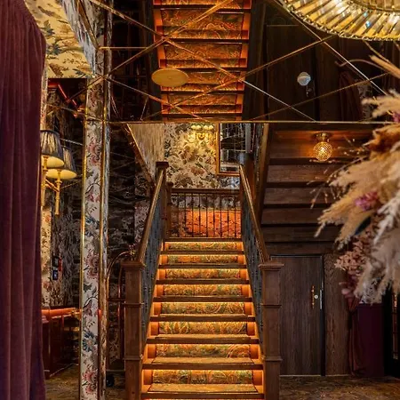 Hotell Charmante Skostredet