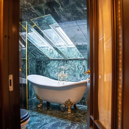 Hotell Charmante Skostredet 5*