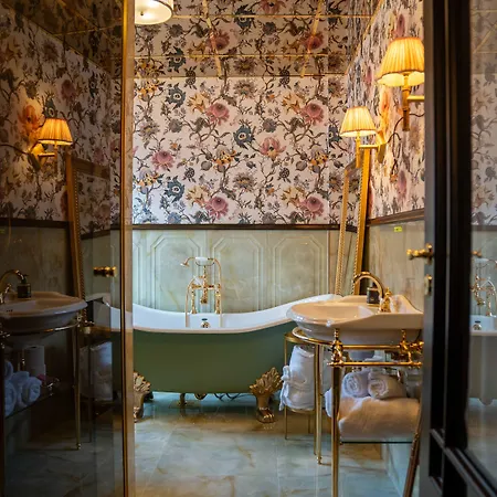 Hotell Charmante Skostredet