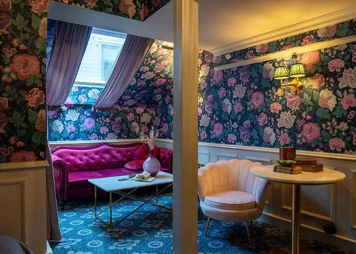 Hotel Charmante Skostredet