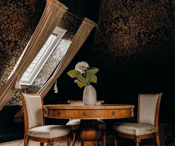 Hotel Charmante Skostredet 5*