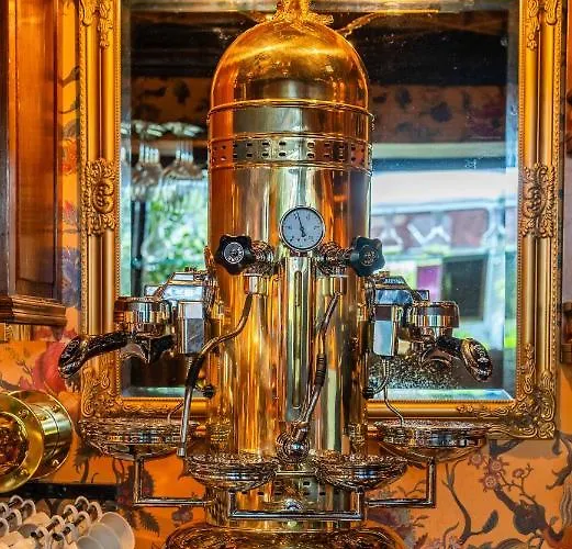 Hotel Charmante Skostredet 5*