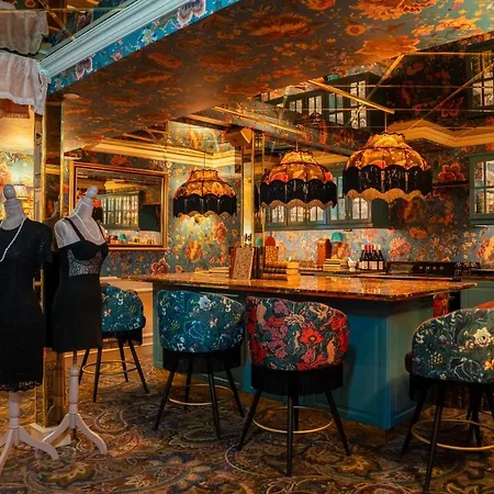 Hotel Charmante Skostredet