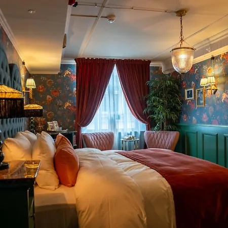 Charmante - Skostredet Otel