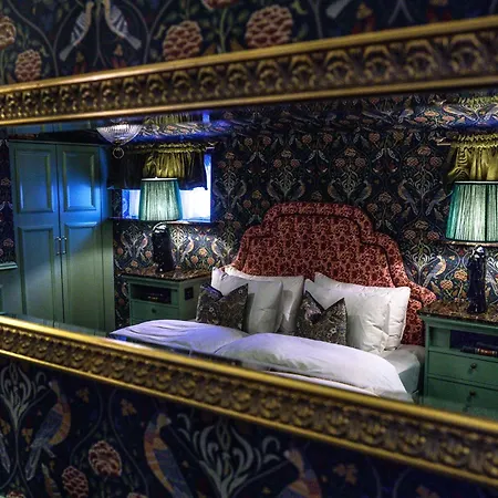 Charmante Skostredet Hotel 5*