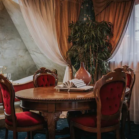 Charmante - Skostredet Otel 5*